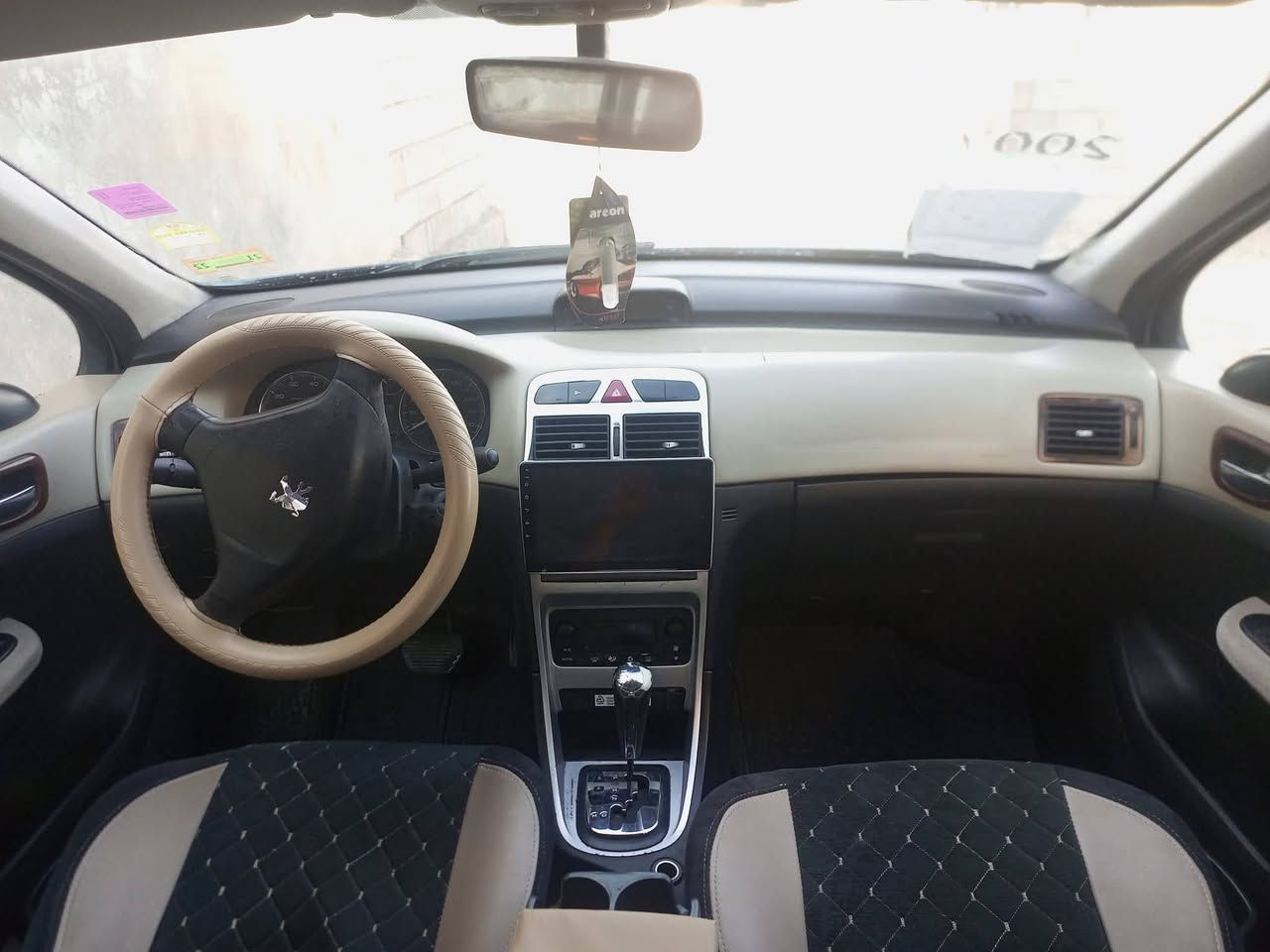 بيجو للبيع ٣٠٧ موديل٢٠٠٧ رقم اربيل دولي ٥٥ وبيه مجال الاستفسار على الرقم ***********

