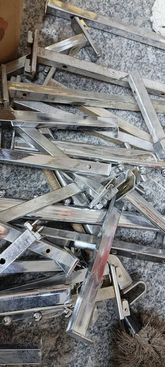 سجه رفوف كميه 250 قطعة للبيع مستعمل بس نظيف
***********
