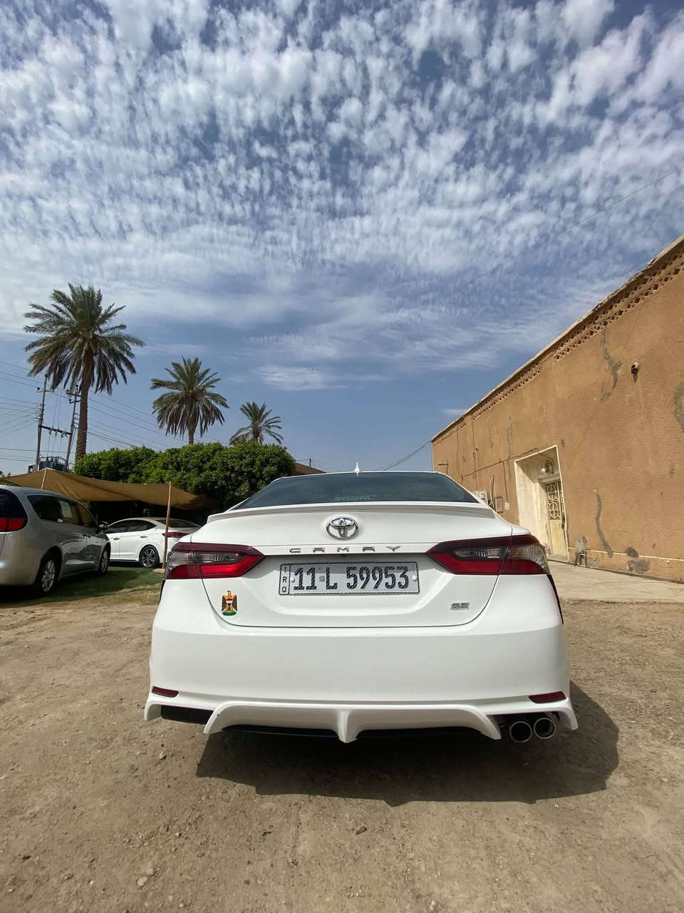 سلام عليكم توجد كامري 2022
1 فئه SE
2 رقم بغداد خصوصي 
3ألون ابيض 
4المقاعد جلد اسود 
الممشي km 107
مواصفات فول ما عدى الفتحه 
السياره كفاله فقط بيها رصعه بل بنيد السياره شوفت عينك هيه تحجي ما اسولف اني تجي  تشوفها وتاخذ سونار ايشي يعجبك وين ما تريد روح جيك بيك خير ودلل 
مكاني الأنبار _ الرمادي 
السعر 198 وبيها مجال بسيط 
📞 هاتف ***********
