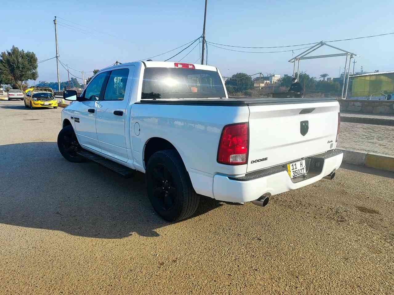 السلام عليكم 
للبيع دوج رام كلاسك
السعر 185$ وبيها مجال
مديل 2018 
محرك 5.700 
سياره جاهزه وحلوه اي نقص مابيها 
مكان السياره ميسان العماره مركز المدينه 
***********
صور الحادث مرفقه
