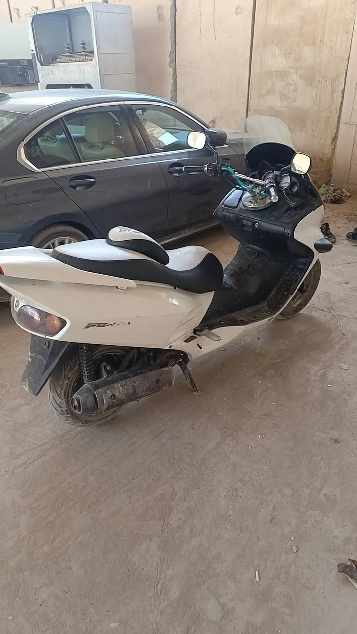فورزا 06 محرك ما مفتوح دراجه نضافه 70% دهن امزويل مي زيتي بانزين محسن الدراجه مداريها مكاني بغداد الدوره ***********
