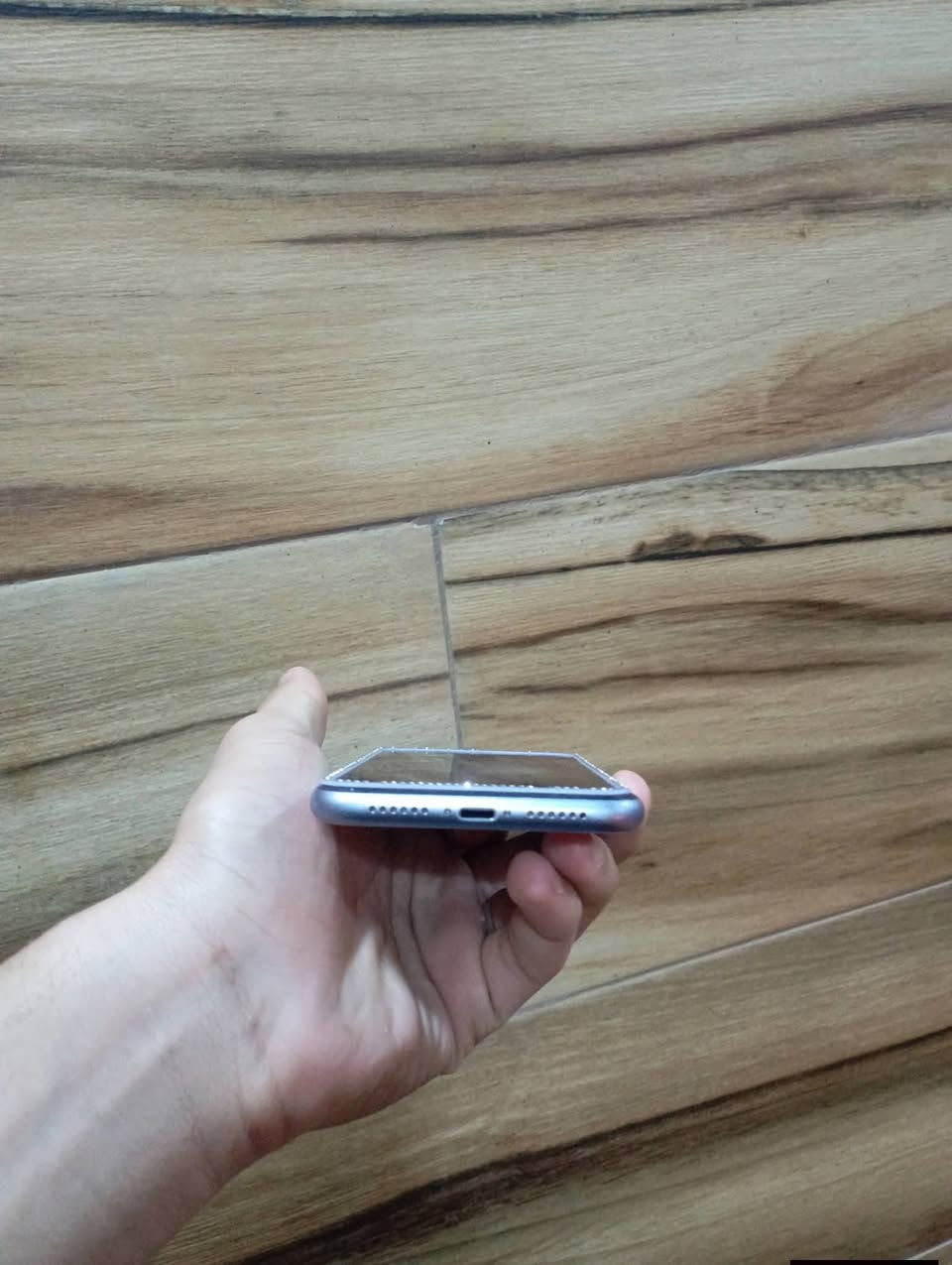 السلام عليكم.
iPhone 11. للبيع 
الذاكرة 128.  💽
البطارية 73.  🔋
تك سيمكرت.
النظافة 💯 .
اللون بنفسجي اللون المميز 💜.
الجهاز كلة على وضع البلادي فقط شاشة اصلية.
فيس أيدي يشتغل .
الجهاز كله شغال مابي أي خلل سماعات كامرات سيمكرت بورترية كله شغال 💯.
والسعر مناسب خاص.
ه‍ــ. ***********
متواجد فيس بوك و واتس اب واتصال.
