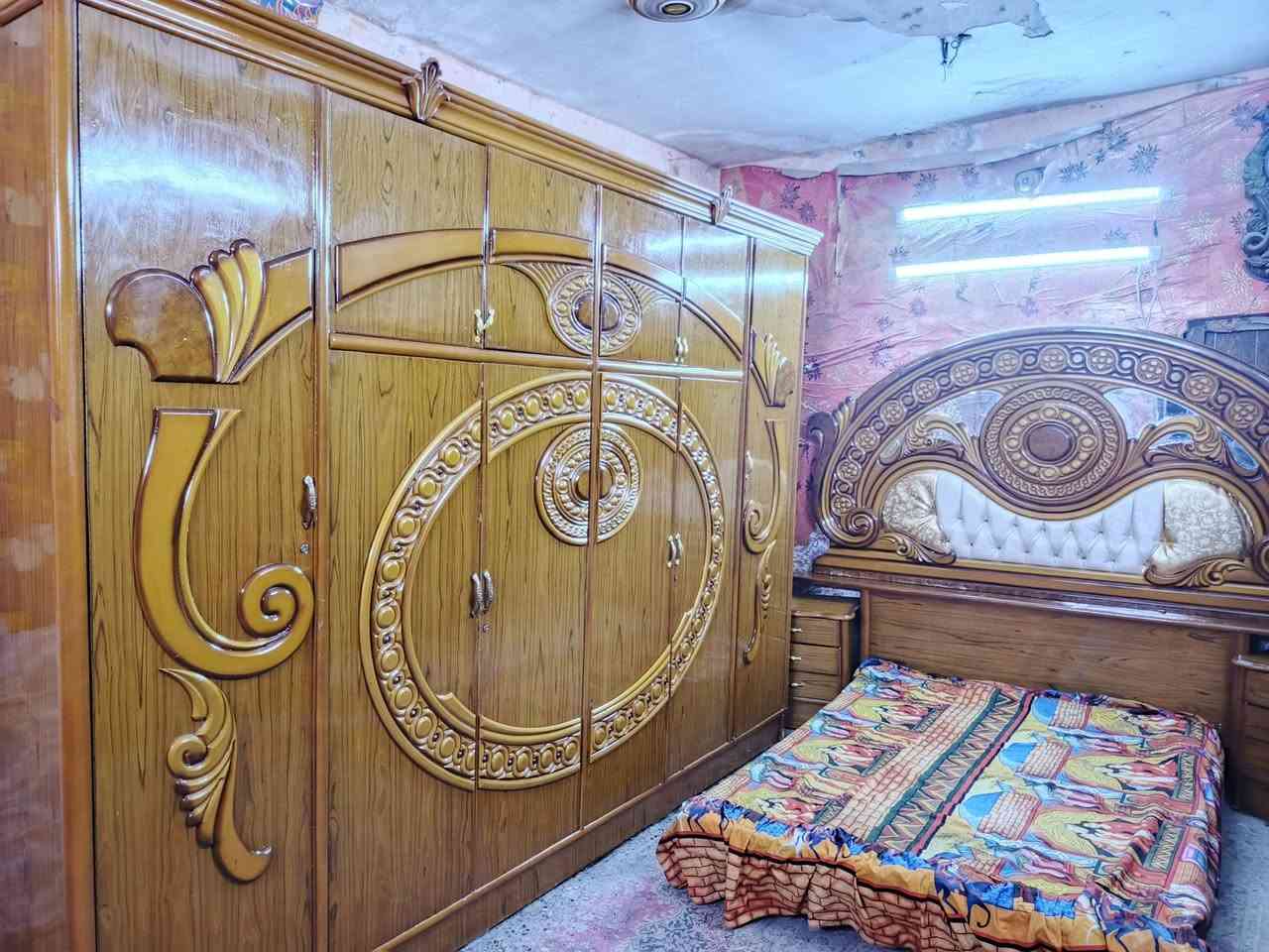 غرفه اخشاب ست ابواب ملحق للبيع ***********السعر 600صاج الزاويه كنتوريه موديل حديث العنوان بغداد وكو توصيل متواجد وتساب
