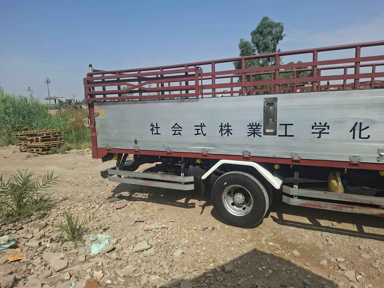 هينو • شاحنة • للبيع