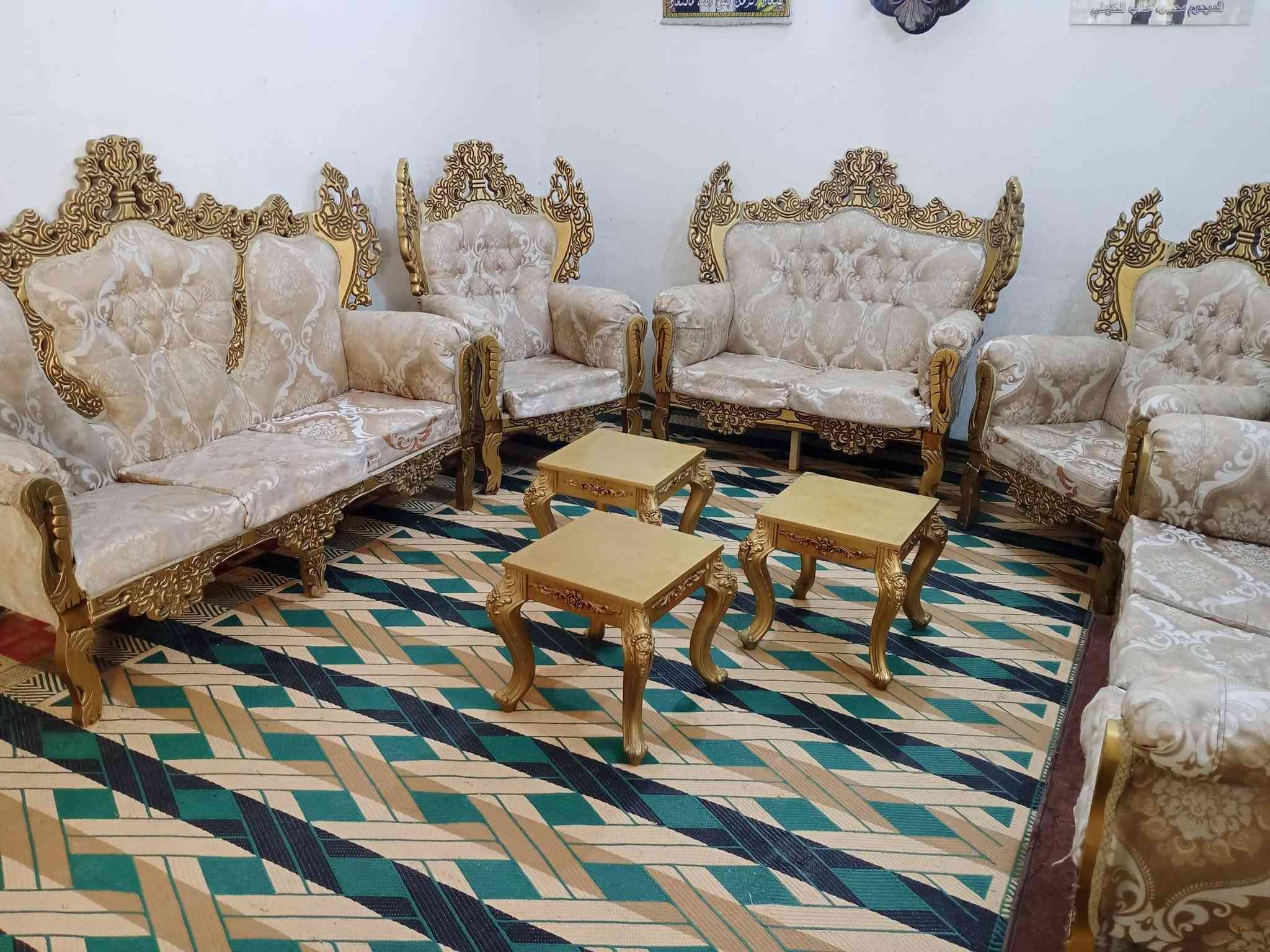 تخم 10مقاعد تركي جديد كلش اي ضررمابي نضيف جد شرط النظافه والقوه سعره 325يوجد توصيل داخل كربلاء ***********
