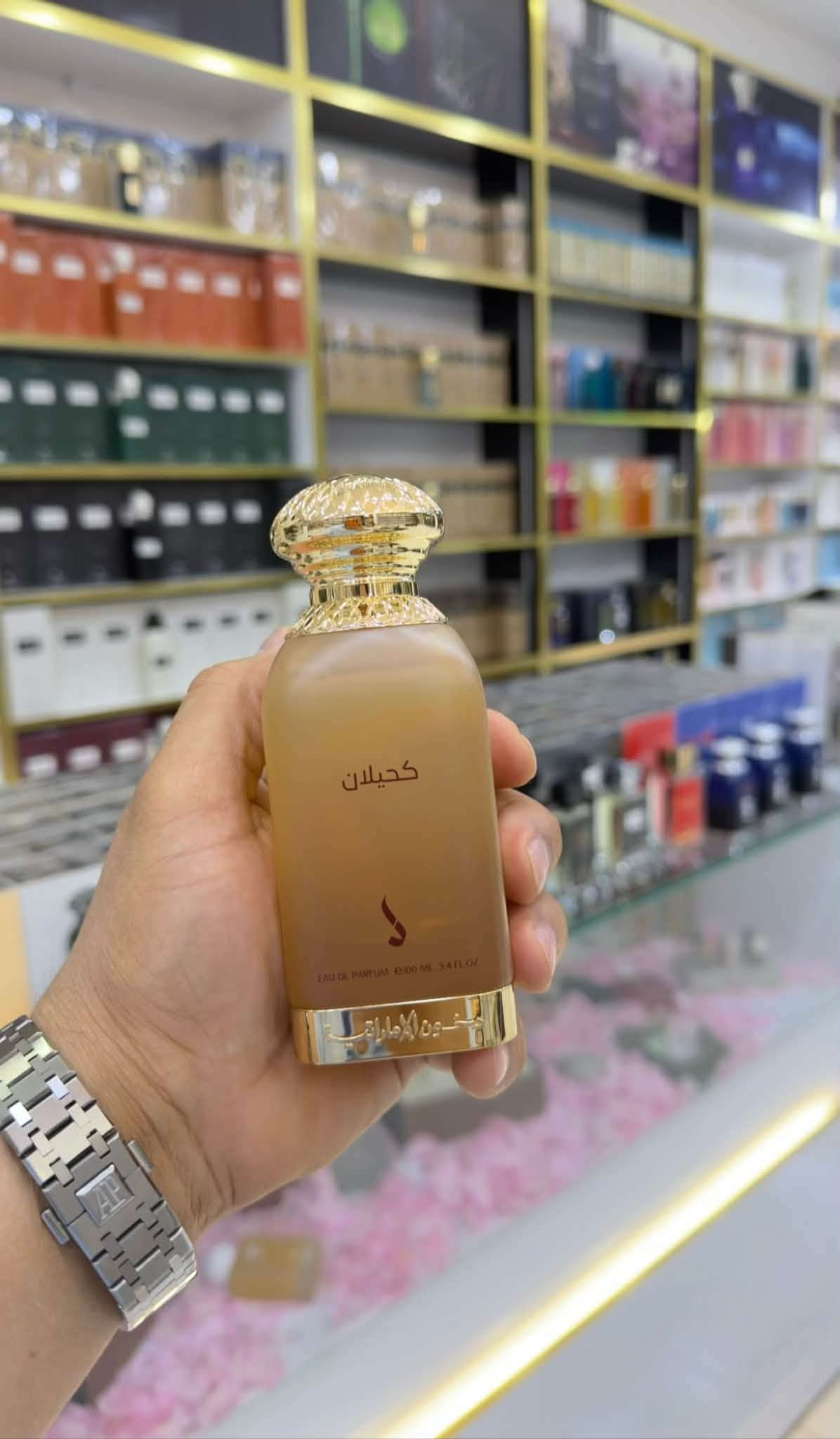 توفر عطور اصلية وكالة سعر القطعة ٤٨ الف شرط الفحص
