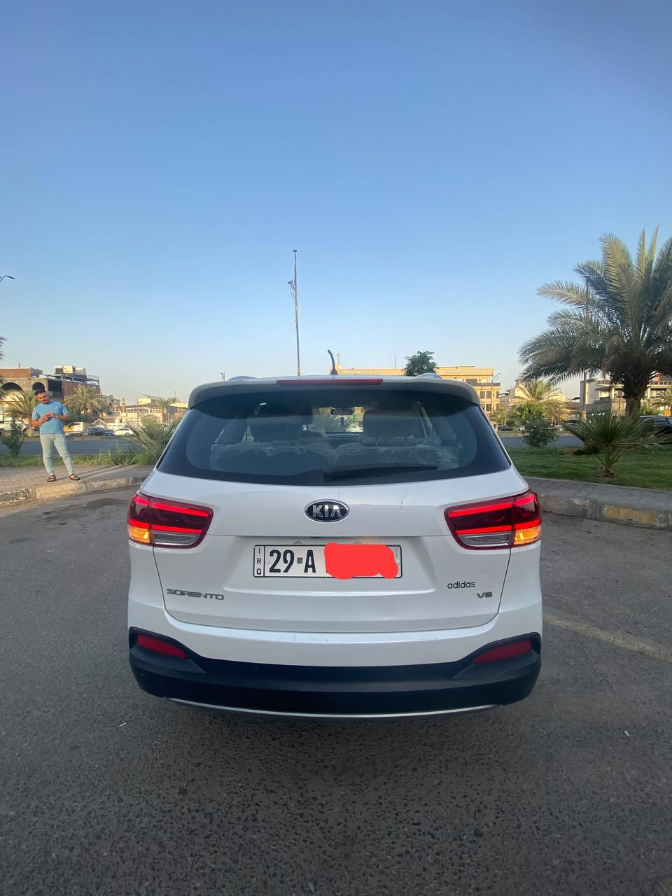 سورنتو خليجي مكفولة سياره جديده بال كارتون تراي زيرو وين ميعجبك
6 سلندر 
7 ركب 
مكينه 3500 
بصمتين شركه فول رادارت فول حساسات فول تحكمات داخل لونين 3 وضعيات قياده شاشه كامره دواره مري ترحيب واشاير وشفط علامه سورنتو  بالدوس بدات نيكل ضوئية جرس ب 120 هواي بيه مواصفات السياره 
رقم واسط انكليري الجديد باسمي تحويل مباشر وين ميعجبك 
سنويه لل 2030 
السعر 230 ورقه لاتقيسه بالمهجومات سياره جديده أو مراوس ب سياره أقل مع فرق مكان السياره كربلاء مركز المدينة الاستفسار ***********
