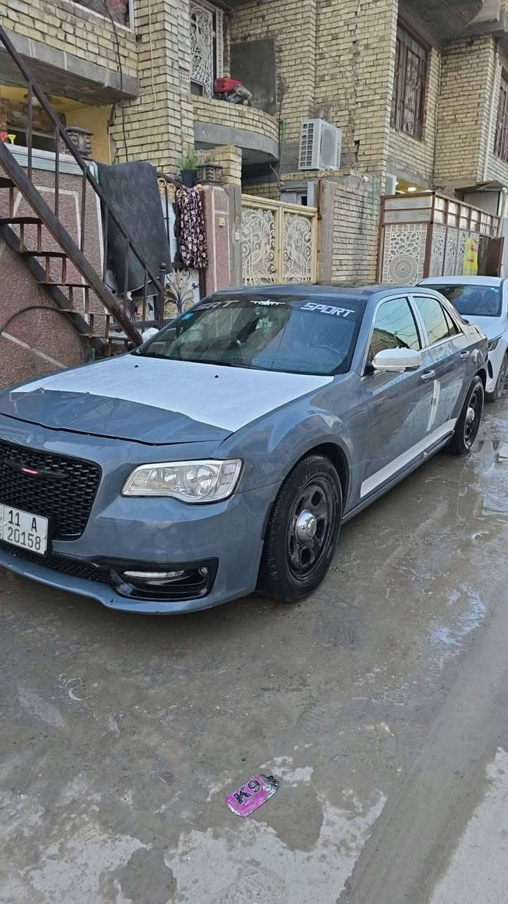 اوباما موديل 13 فول مواصفات فور ويل ملغي  مكينه كير مكفولات مكان السياره بغداد حي اور السعر 130 وبيه مجال
حادثه جاملغ الخلفي بدون دواخل
***********
