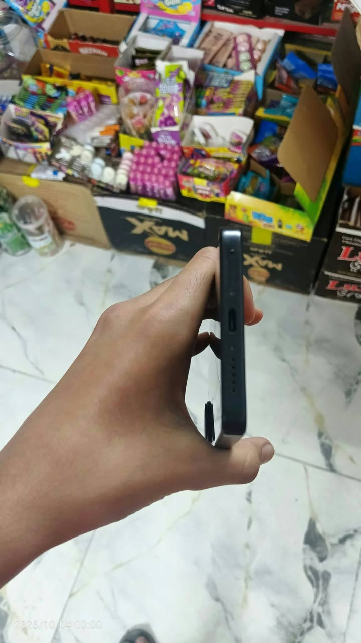 بوكو X7 • رام ٢٤ • شاشة مخدوشة