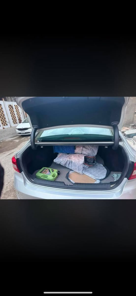 سوناتا موديل 16 وارد امريكي رقم سليمانية الجديد لون سلفر ضررها بنيد وجاملغ يعني مبدل بنيد وجاملغ السيارة باسمي وجاهزة ماناقصهة شي ماعدى الضرر الباقي ليبل واحد كير ومكينة جيدة جداً ماشية 90 ألف قابل للزيادة تحكم ستيرن ثلاث انظمة قيادة تبريد جيد جدا صدر امامي خلفي ممتاز شاشه كاميرة خلفية السيارة جاهزة بدون اي نقص تريد تحويل تريد وكالة الشراي يتصل ويدلل *********** بي وتساب العنوان بغداد سبع البور
