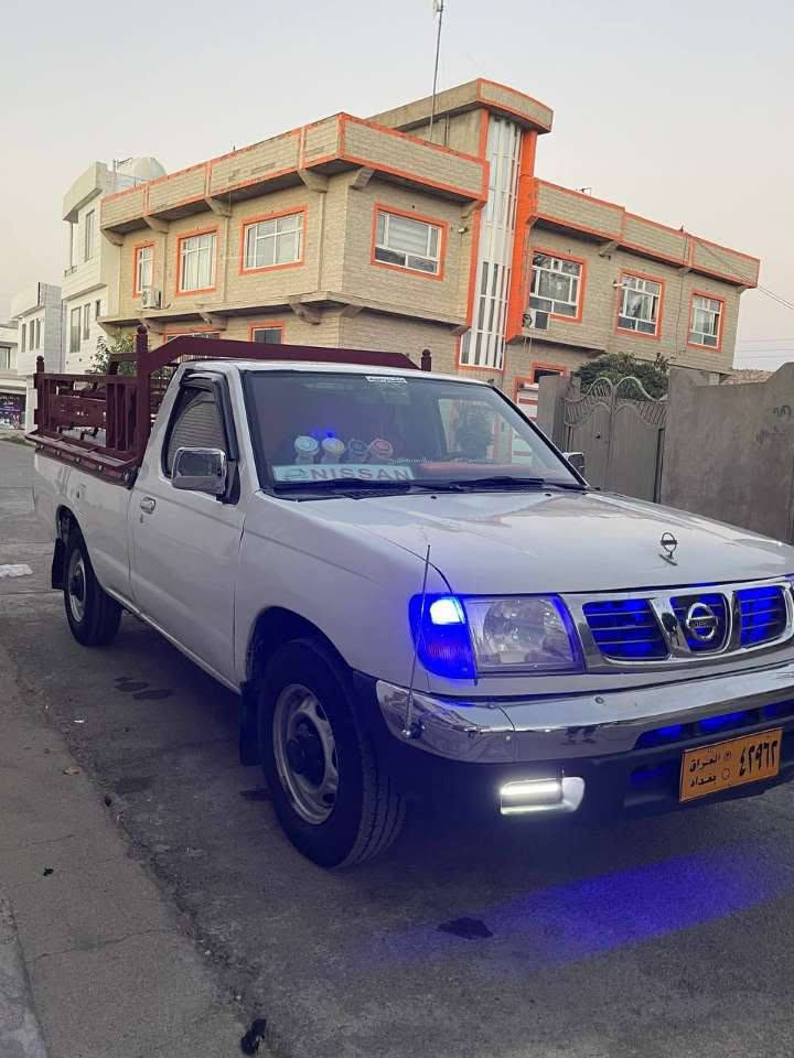 نيسان تاك • ٢٠٠٢ • باور ستيرينگ