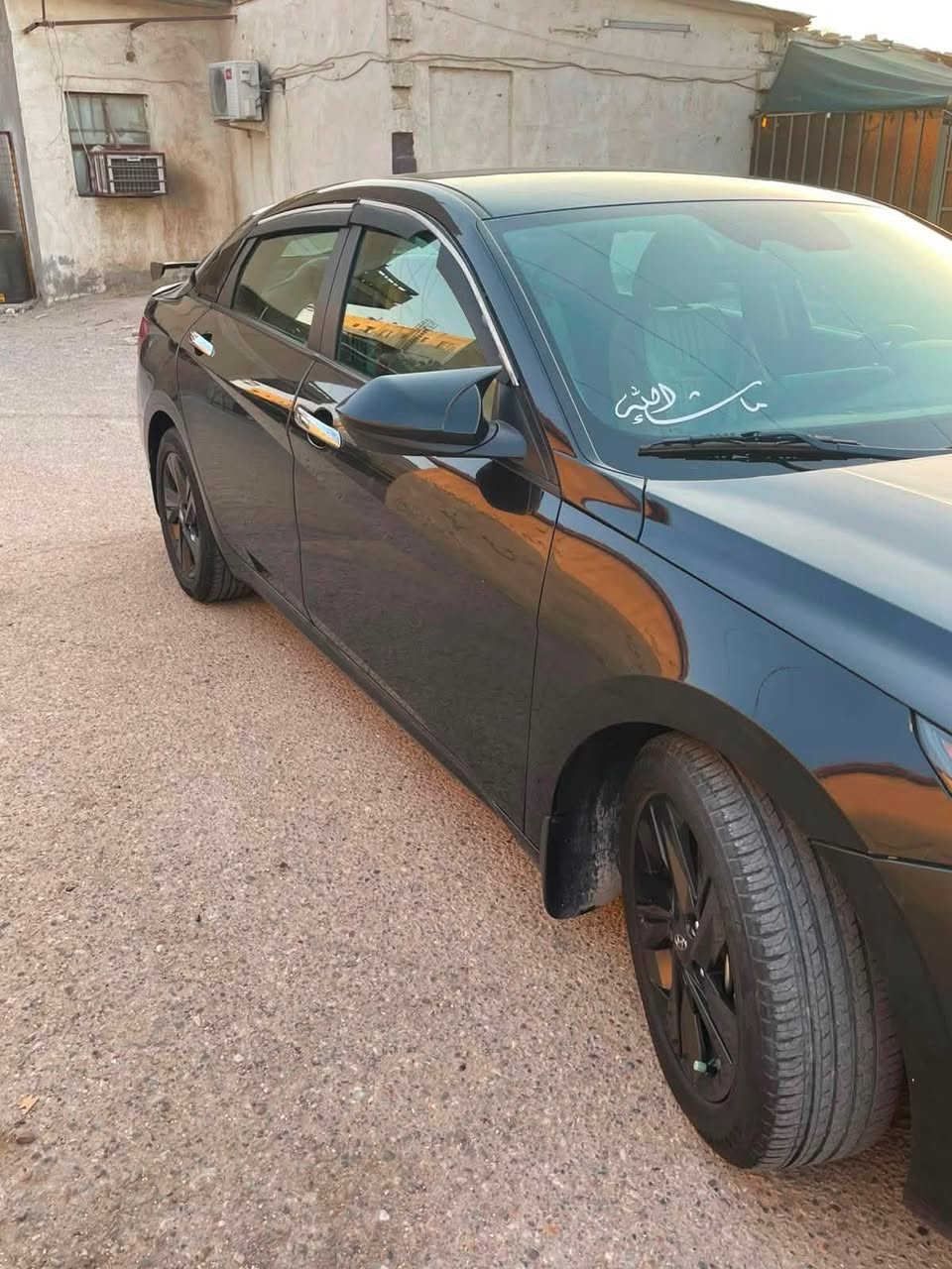 🚘 للبيع هيونداي إلنترا 2021 – وارد أمريكي 🇺🇸
🔹 الموديل: 2021
🔹 الوارد: أمريكي
🔹 المحرك: 2000 بنزين
🔹 الرقم: أربيل جديد
🔹 السنوية: غير منتهية
💰 السعر:118 وبيهه مجال قليل 

⭐ المواصفات:
✅ بصمة وتشغيل زر
✅ تشغيل عن بُعد
✅ رادار
✅ مثبت سرعة
✅ تحكم ستيرن
✅ كاميرا خلفية بلادي
✅ شاشة لمس
✅ ومواصفات أخرى

🔧 الأضرار بكل وضوح:
🔸 البنيد مبدل
🔸 جاملغ جهة السائق بارد قليل بدون صبغ
🔸 باب السائق بارد قليل بدون صبغ
🔸 السيارة نظيفة

📍 الموقع:  الدورة  

📞 للاستفسار: رقمي ***********
