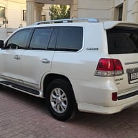 لاندكروز • ٢٠١١ • ماشيه ١٦٠٠٠٠