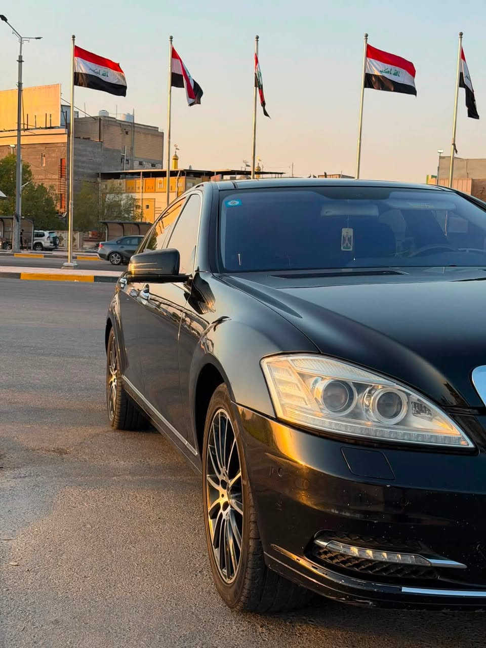 مارسدس وارد ياباني  s500 كلاس 2006 محدثه 2013  سياره جديده ماشيه 105 بريحة الشركه بيه 3 قطع صبغ ثنين بل يابان جاملق صفحة السايق وداير مال رقم الخلفي  وحده شبر بل عراق سياره فول مواصفات رقم بصره بسمي 

1-تحديد مسار 
2- مثبت سرعه 
3-تدفع وتبريد كشنات 4 
4-تحكم ستيرن 
5-بيبان + صندوك شفط 
6-لد داخلي 
7-بنراما 
8-بردات 5 
9-تبريد خلفي 
10- ويل اصلي 
11-لايت زنون
12- تحكم رياضي وسبورت وعادي 

بيه نواقص خفيفه كلش 
سياره جاهزه بسمي رقم بصره A 
ابيع بيه فايبره كير
للتواصل واتساب 

+964 771 119 5558
