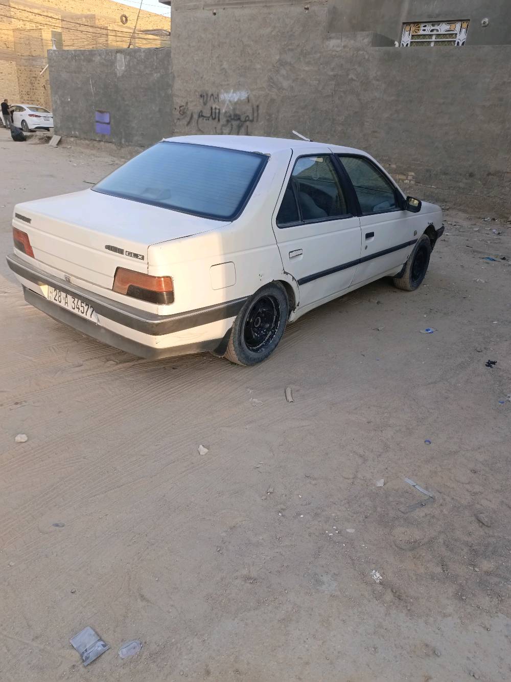 بيجو 405 موديل. 2010 كير ومكينه مكفول حديدهها مكفول من الضربه والتبديل رقم نجف انكليزي للتواصل  السعر 30 وبيها مجال ***********
وين موقع السيارة هسه بأي محافظة/منطقة؟: 
النجف النداء