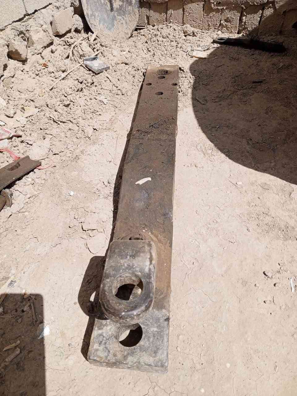 سلام عليكم شباب هوك عنتر بلادي حته ربله مبدله جديده سعره 150الف
والثاني هوك مال فيات اليزر ويرهم على العنتر سعره 200جديد مامستخدم هواي المكان ميسان ناحيه سلام 
رقم الهاتف ***********
