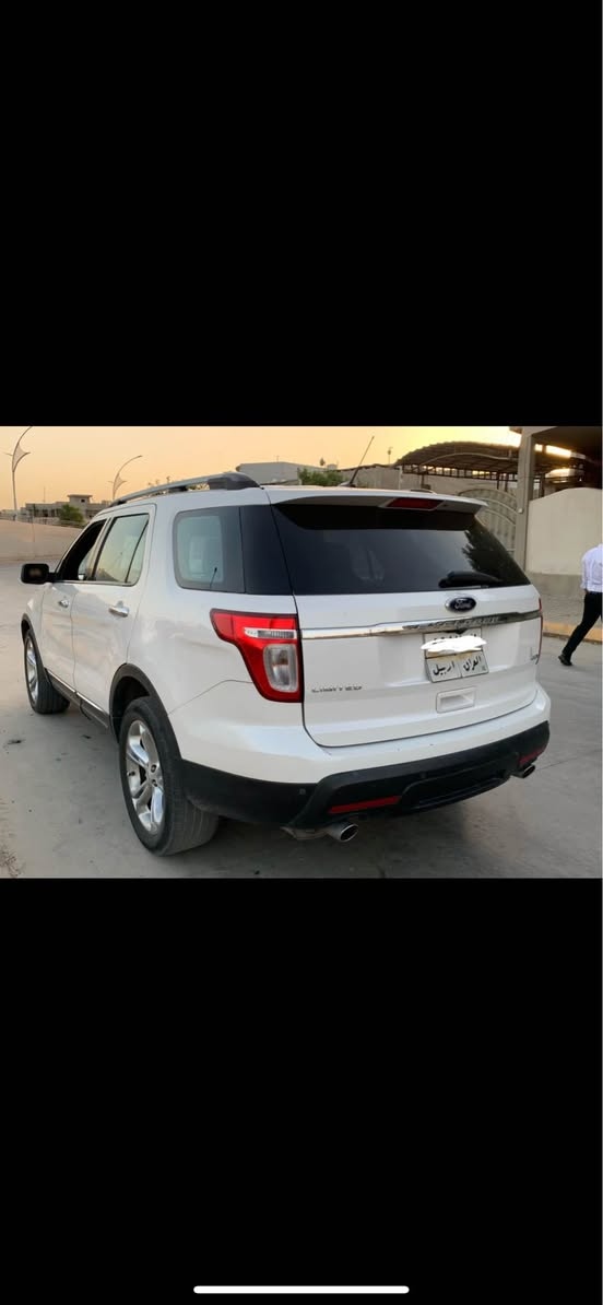 فورد ٢٠١٣ فول فول موصفات 
بيها خمس قطع بدون دواخل بابين سكن و جاملغين و بونيد بدون دواخل كير محرك كهربائية بشرط دبل اكسل 
بسعر 100 وبيها مجال 
رقم الهاتف *********** واتساب كركوك, العراق
