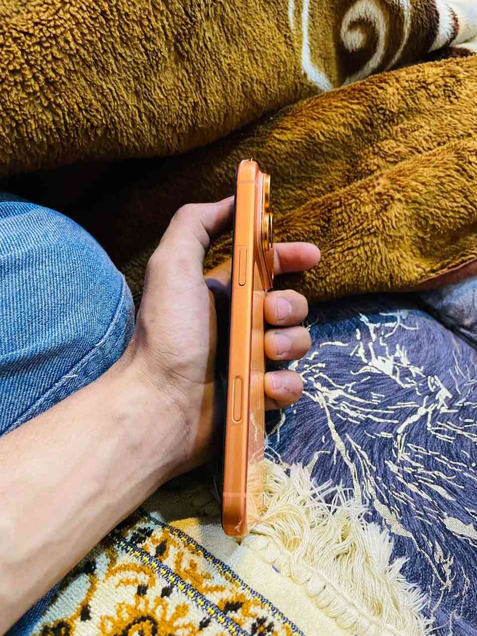 آيفون ١٧ برو ماكس • ٢٥٦ • بطارية ١٠٠