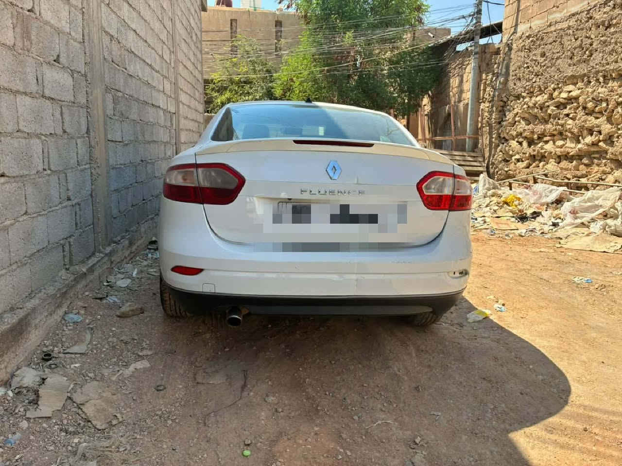 سلام عليكم
رينو فلوىنس 2014 بيضة للبيع
كير أوتوماتيك محرك 1600 كلش اقتصادية
السيارة مال بيت ومحافظين عليها، لا حادث ولا تبديل
مكينة وكير بشرط وتبريدها ثلج
مكاني كربلاء 
سعرها 65 ورقة وبيها مجال بسيط للشراي الصدك
للاستفسار *********** متواجد واتساب فقط
