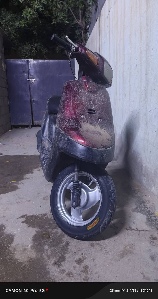 السَلٱمٌ عـَلـْيگمّ دراجه بطه متروكه صارلها شهرين شغاله عوزها كابريته وشوته فقط غراضها كلها موجوده  رايدها ب150 وبيها مجال هاي صورها قبل لٱ اتركها دراجه حلـِۈۋ‏وھّ وشلعتها قويه للأستفسار متواجد خاص  او الاتصال ***********
