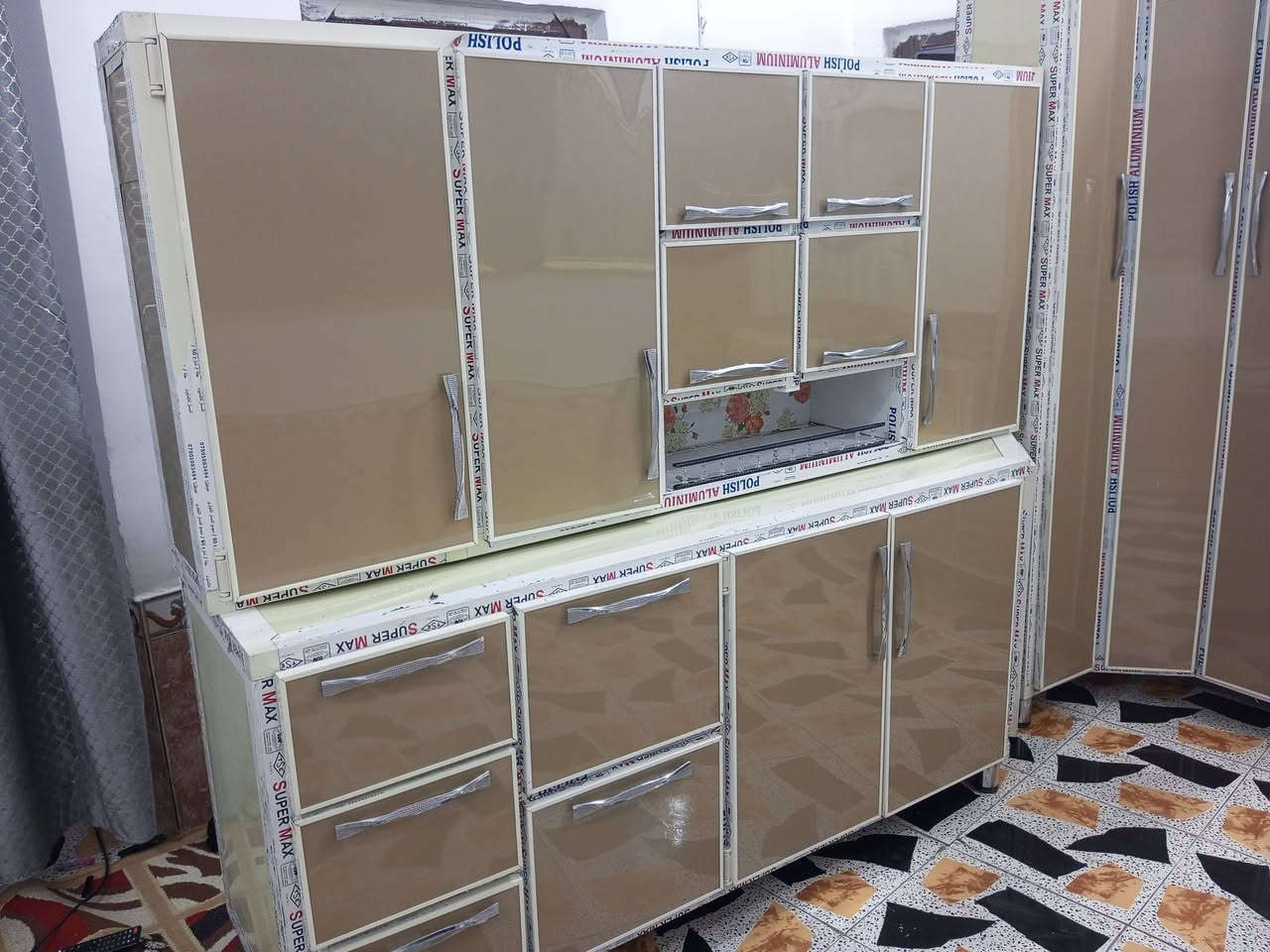 يا رزاق للبيع السعر 780 استخدام قليل تسكام الثقيل ويه السنك يصير خمس أمتار أو نص السنك مرمر الشراي يراسني خاص ادزله الفيديو والعنوان ***********
