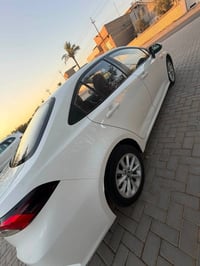 كورله ٢٢ كفالة فول  صيني هايبرد شكل الخليجي  بيه طخة بلباب لخلفي فقط  ...
