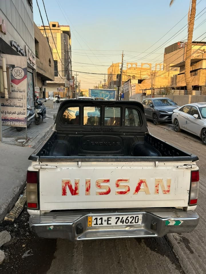 سلام عليكم 

نيسان ٢٠٠٩ رقم بغداد الجديد بااسمي مكاني بغداد الكرخ *********** السعر ٨٩ وبيهة مجال
