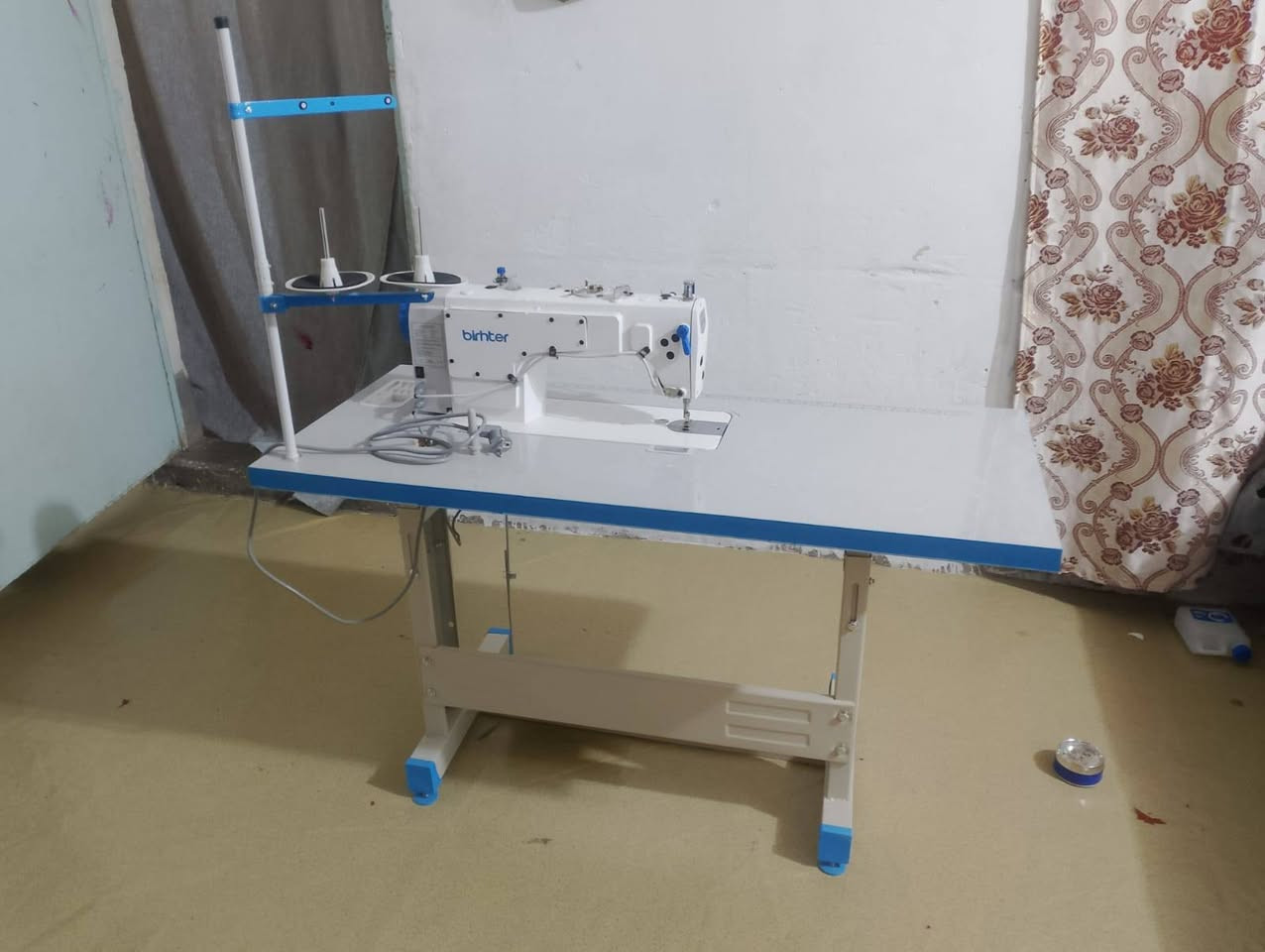 للبيع مكينه خياطه 
مستعجل عل بيعه 
سعر خاص مكاني كربلاء 
***********
