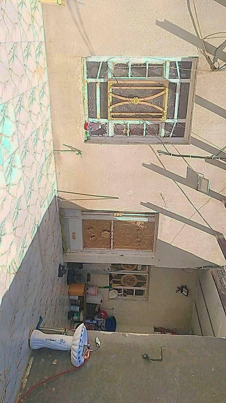 سلام عليكم بيت لبيع سده مال دفاس مساحته (110)بي غرفه 4في 5 وحده بي دوانيه 4في 5 صاله عل مطبخ طرمه 8 متار بي خدمات ماي مجاري كهرباء تبليط راح يوصله***********    السعر ب ٣٥ وبي مجال
