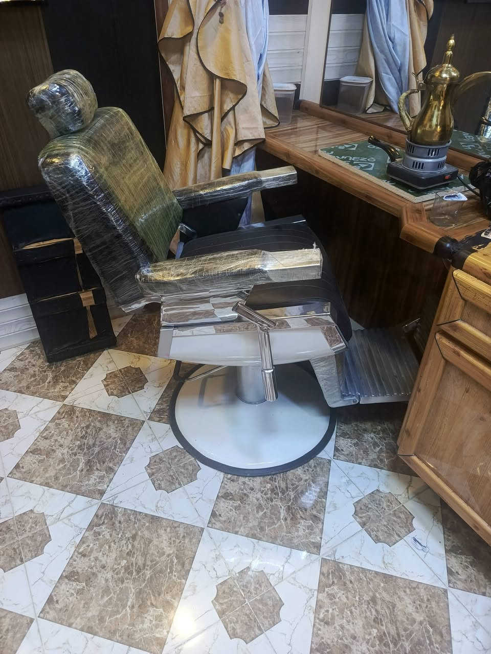 السلام عليكم  اخوان
عندي زوج كراسي  
النوع ايطالي  شومي
العنوان الانبار القائم الكرابله 
يوجد توصيل  لي كل العراق 
الي ايحب التواصل 
على  وتساب 
او ع الرقم 
***********
ع عام ما كو سعر رجانه

