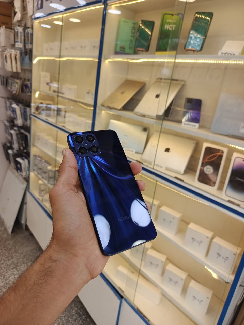 هونر x8 2022 • ذاكرة ١٢٨ • مبدل ظهر