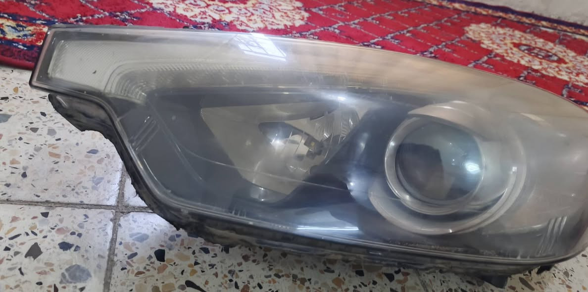 لايت سياره كيا فورتي 2014 أمريكي
شغال ونضيف سعره 100قفل مكان بغداد 
تواصل *********** متوفر واتساب
