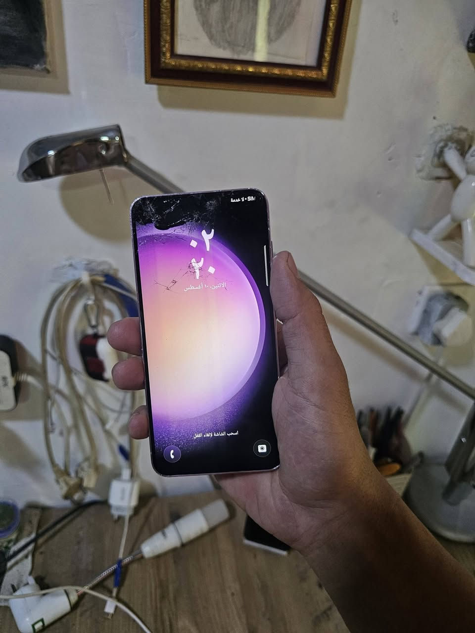 سامسونك s23 العادي 256GB
الجهاز ما مفتوح ونضيف بي فقط هاي ضربة بل شاشة والجهاز لمس مالته طبيعي لا يشكل ولا شي 
سعرة 200 
مكاني بغداد الزعفرانية 
***********
