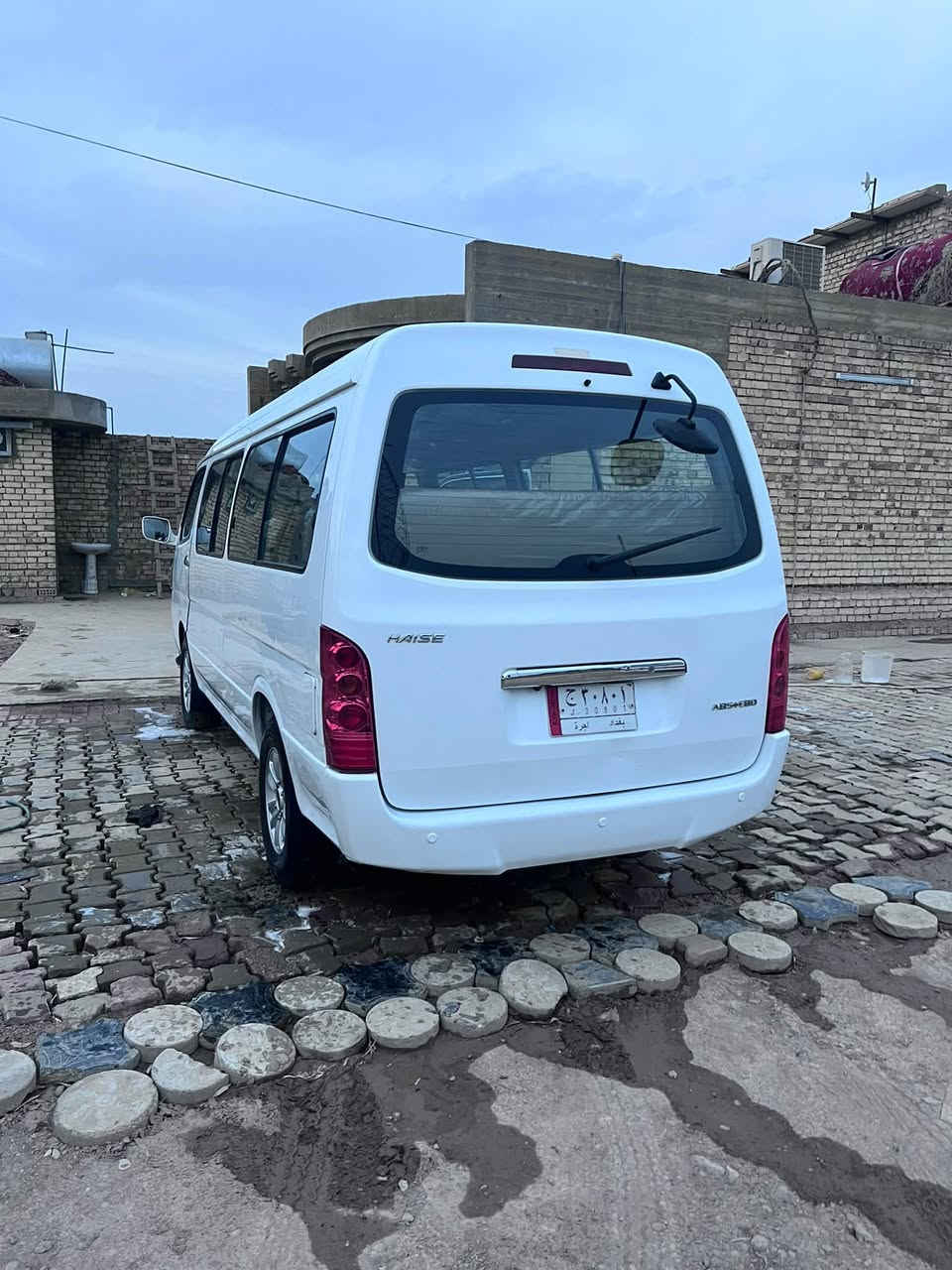 جنبي H1 • ٢٠١٤ • ١٣٢٠٠٠ كم