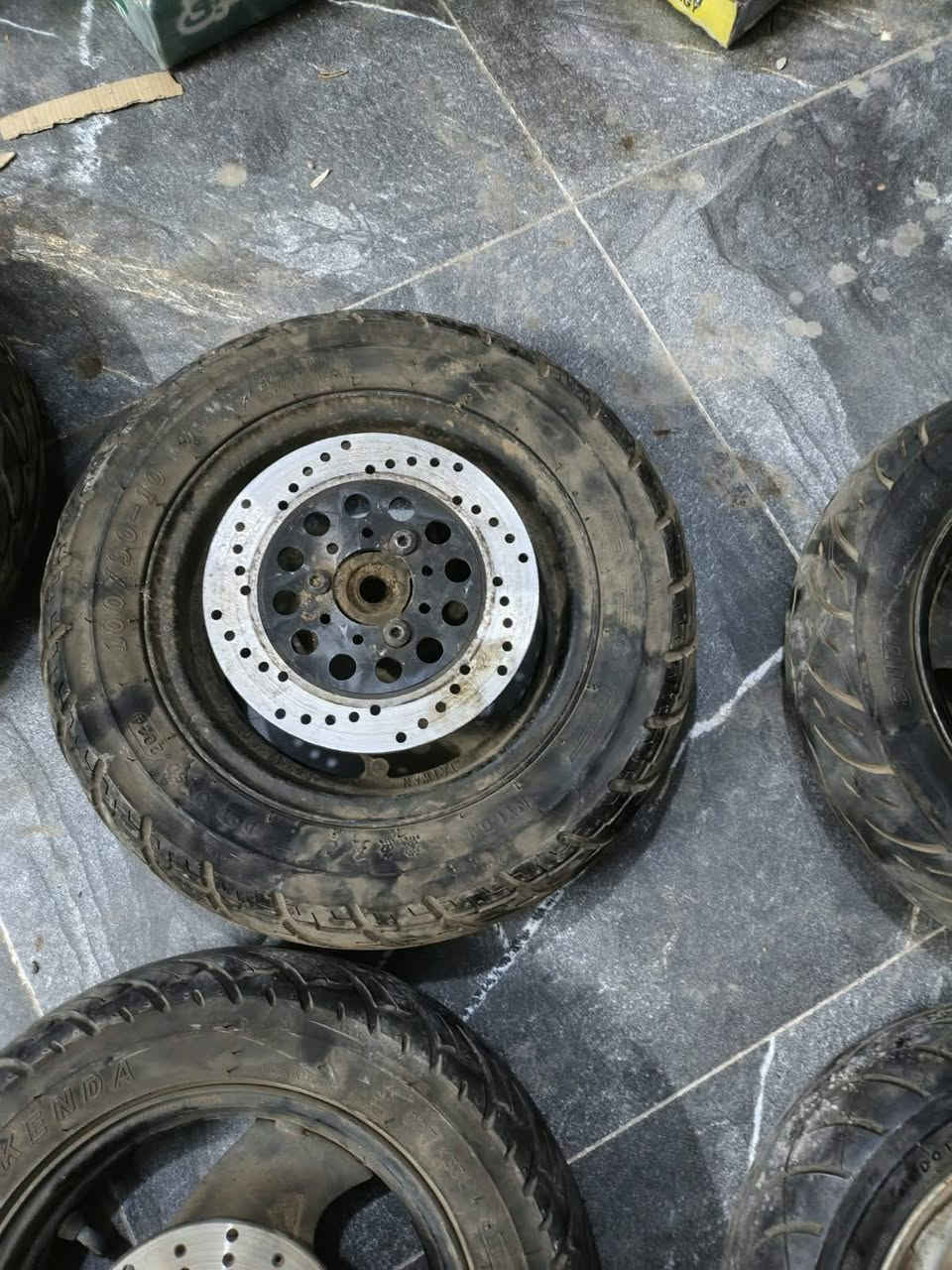 تايرات • وياله • نظيف