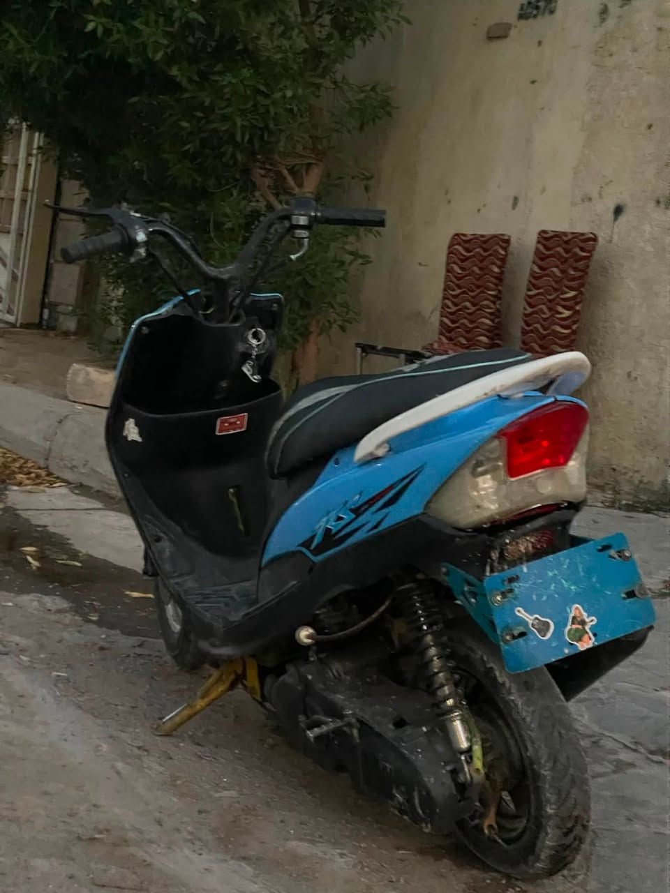 سلام عليكم
ماكس عدله ١٢٠ 
دراجه بوشه ٥٥ 
شعله ومعدل وغرز  تخبل 
شغاله سلف و هندر 
صالنصه إف ام 
مابيها نقص ولا تبخير ولا نضوح 
بس لبارحه طك عندي فلتر الصالنصه وصار صوت بل صالنصه عارضها ٣٥٠ مكاني بغداد لبياع شهداء البياع ***********
