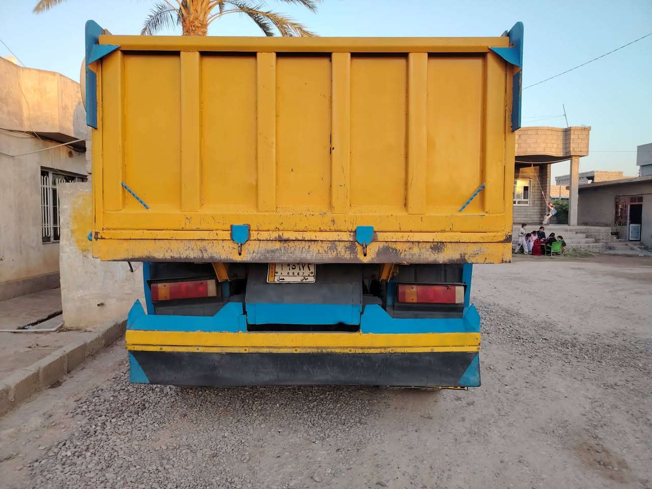 السلام عليكم ورحمة الله وبركاته
قلاب سكانيا للبيع
113
گير اكسن شرط
محرك شرط 
رقم دولي ديالى
بريك هوا كهربائيات فول
طخم توراير جدد كلهن
بودي قماره جدد دواخل نضيفه سياره طبه
ع الشغل گبل 
السعر 150
مكان الشرقاط
هذا رقمي***********
