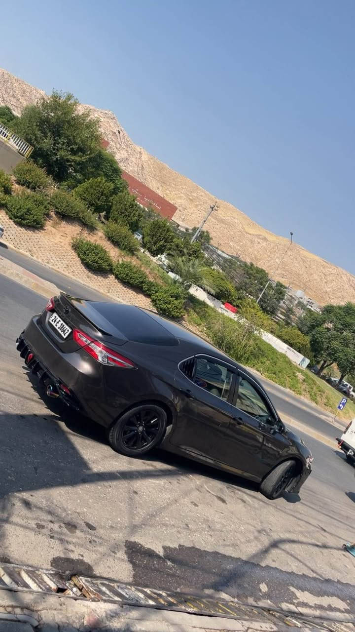 كامري ٢٠١٨LEسيارة كلين بيها قطعه واحد صبغ بدون دواخل بدون ارباك رقم سنوية جديد طغم تايرة جديد دعامية منّ دعامية شرت سيارة دهوك سعر ١٥٥ مجال قليل 
تويوتا كامري موديل ٢٠١٨LE
كلين داخل بوي  ١ده رگه هـ سبغ بيداخلي بي ارباگ 
تايره جديد گير محرك بشرت 
١٥٠چوي رقم سنوي جديد دهوك, العراق
