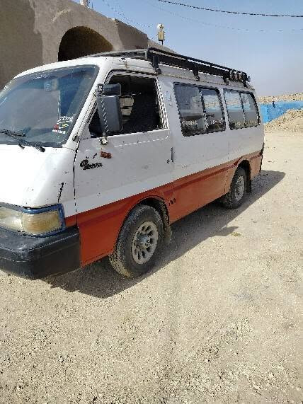 المكان بغداد النهروان 
سلام عليكم كيه بسته للبيع او مرواس حسب القناعه سيارة موديل 95 سنويه 30 مكينة بيه خيط بخار كير اكسن خير من الله سيارة ماناقصه شي شواصي بلادية سيارة خير من الله 

كبل الشارع سعره 42 وبيه مجال شرط التحويل 

***********
