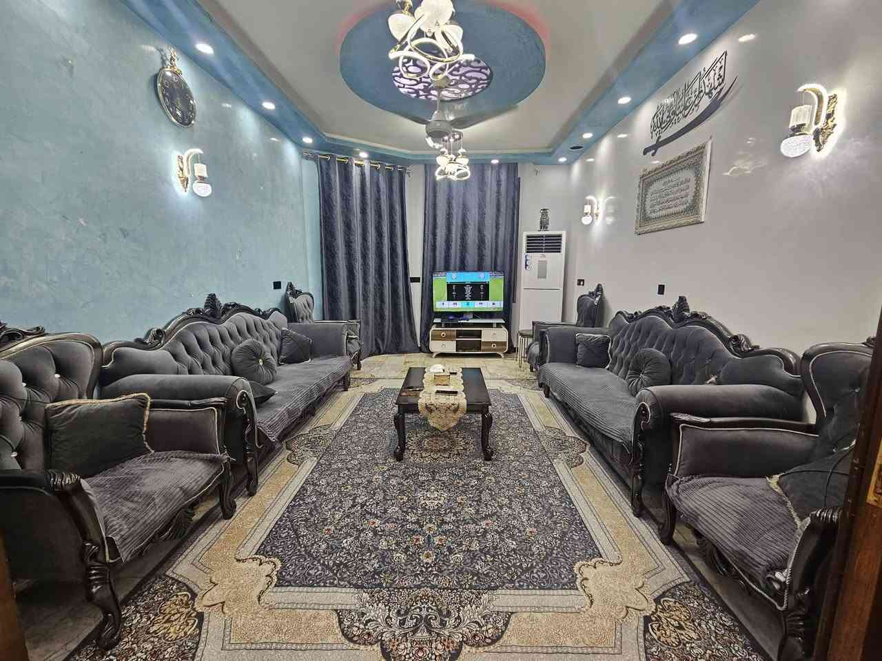 السلام عليكم 
بيت للبيع منقطة جكوك جهه الكاضمية ٧٥ متر 
للاستفسار ***********
