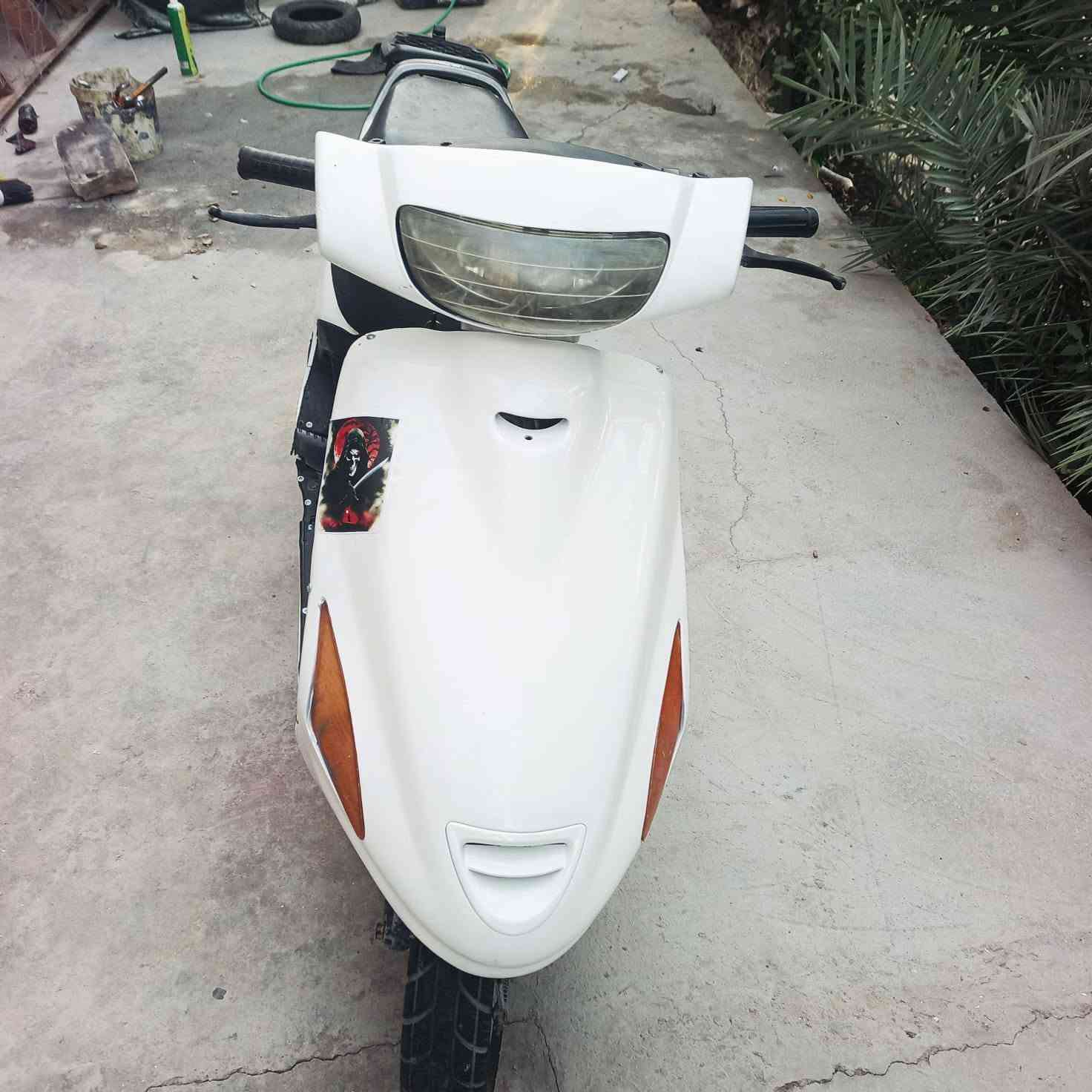دراجه فراشه البيع كلش نضيفه شوفت عينك 
سعر 325 وبيها مجال مكاني شارع كربلاء نجف عمود 256
***********
