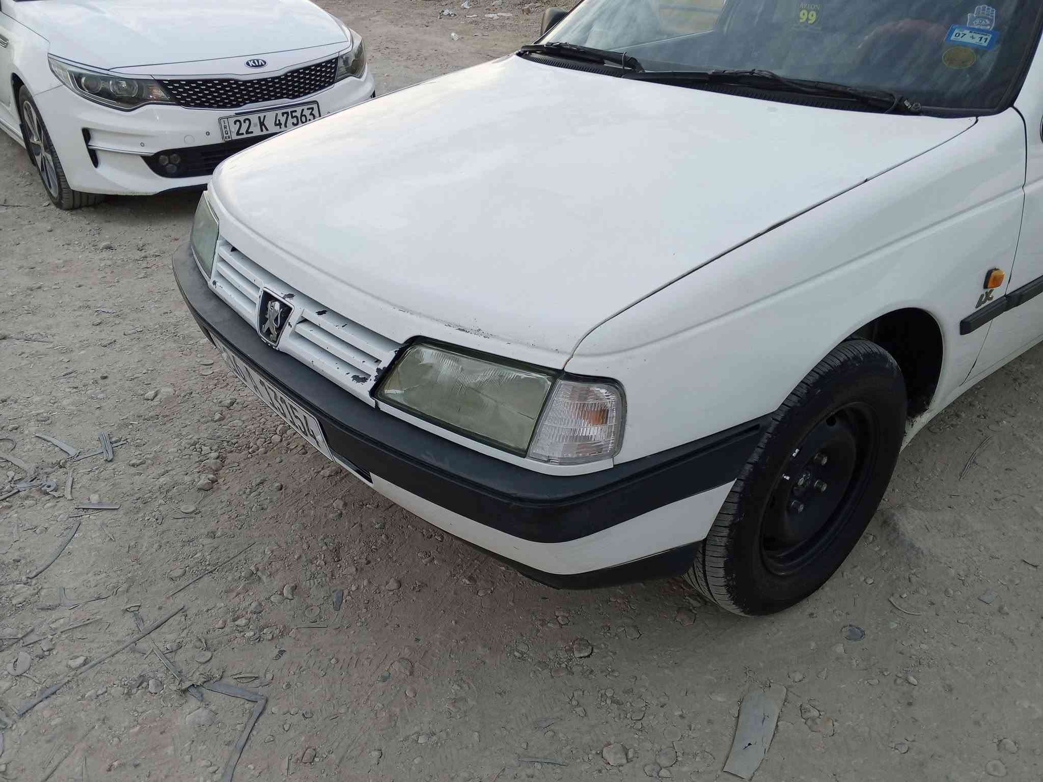 السلام عليكم بيجو 405موديل 12كفاله عامه سياره جديده تبريد ثلج تخم تاير حدايه جديده رقم قادسيه
 تحويل ثاني يوم سنويه ل 28 السعر 38وبيه مجال قليل 
مكان السياره الديوانيه 
تصال عله الرقم ***********
