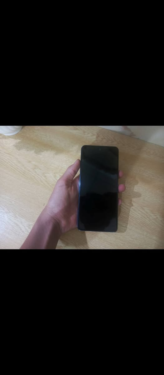 📱 للبيع: انفنكس هوت 40 برو (Infinix Hot 40 Pro) - نظافة فول مع كامل ملحقاته
الجهاز بلادي 100٪ مامبدل بيه أي قطعه و نضيف وخالي من المشاكل
كارتونته موجوده مع الجهاز + شاحنه الاصليه مالته
معالج قوي للألعاب Helio G99 Ultra
شاشته 120Hz سلسه جدا وكامرا 108 ميجابكسل
البطاريه 5000 ملي امبير اداء قوي يدوم يوم كامل
التلفون جاهز من كل النواحي و افحص قبل ماتشتري 
مكان صلاح الدين بيجي
السعر 165 ألف وبي مجال جدا بسيط
تواصل ***********
