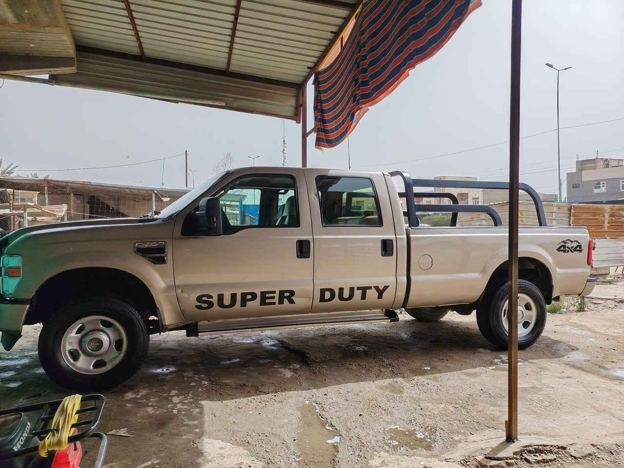 السلام عليكم للبيع فورد f350 مكينه 10 سلندر بانزين تخم تاير تبريد تتفه سياره نضيفه كهربائيات كلها شغاله بيع او مراوس حسب القناعه رقم أربيل تريد تحويل تريد وكاله موديل 2008 استفسار اتصل ***********  عنواني بابل المسيب اني مكلف بل نشر السعر 95 بيها مجال
