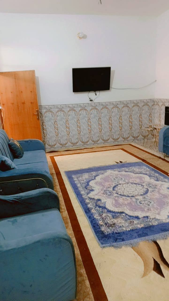 بيت للبيع مساحه 150 متر كامل مكمل العنوان بغداد قضاء المدائن يبعد عن مرقد الامام سيدنا سلمان المحمدي عليه السلام...خمس دقائق... للاستفسار الاتصال على الرقم ***********
