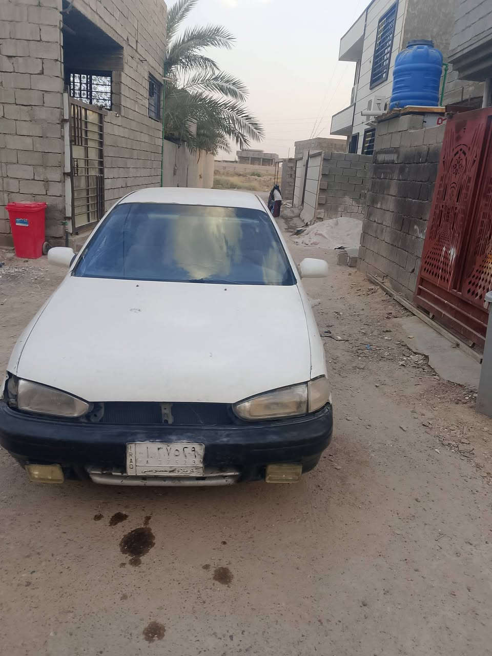 سياره للبيع السعر 15ورقه موديل 92 رقمها كربلاء وهذا رقمي ***********
