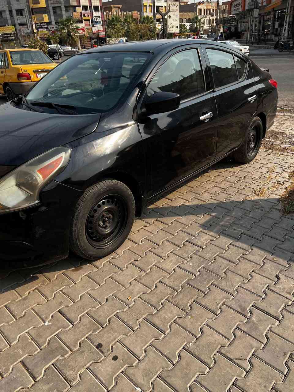 السلام عليكم
نيسان فيرسا موديل 2019 sv 
محرك 1600دبل نوزل 
وارد امريكي اللون اسود 
بغداد رقم دولي باسمي 
محرك  كير جيد جدا 
تحكمات ستيرن شاشه كامره مثبت سرعه بلوتوث كامل مواصفات 
صور الحادث الوارد امريكي موضحه بالمنشور 
العنوان بغداد البنوك .. السعر 87 
رقم الهاتف ***********
