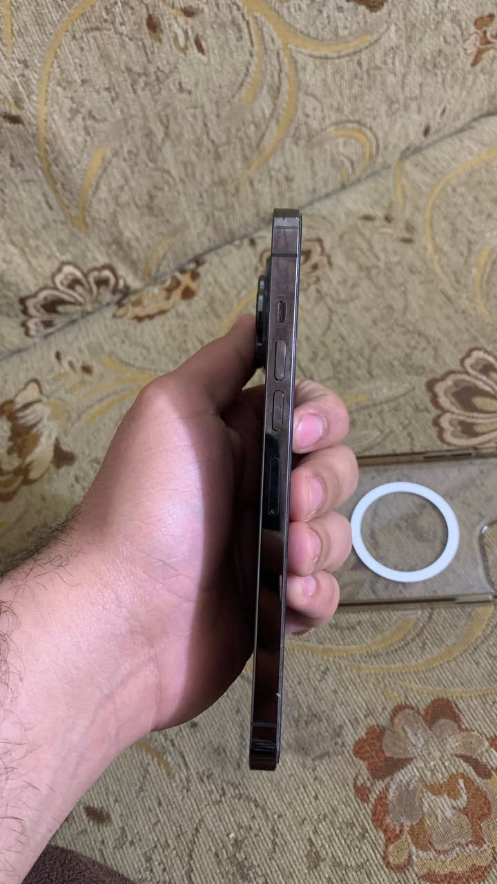 سلام عليكم للبيع ايفون 13 برو ماكس امريكي جهاز بلادي باكيته موجود 256 بطاريه 79 بلاديه السعر 650 بي مجال بسيط
***********
