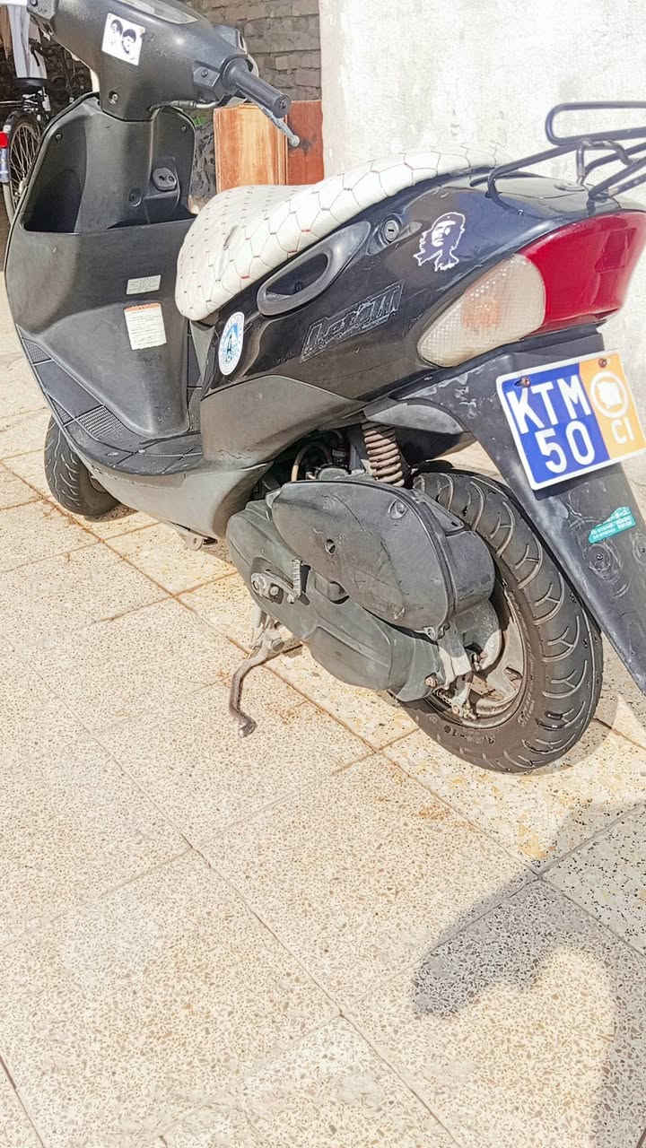 ساسوكي جنطه للبيع وكيل مامفتوحه دراجة نضيفه ماعوزها شي كهربائياتها شغاله سلف هندر سعر 450 بيها مجال المكان المجر الكبير اتصل ***********
