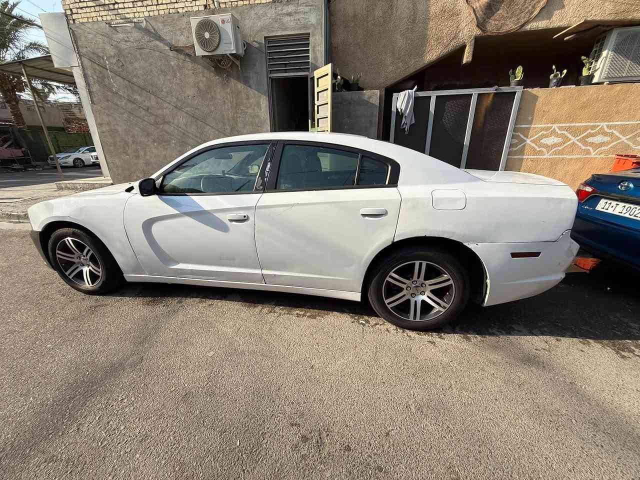 سلام عليكم سيارة موديل ١٢ كير مكينة صدر كلة جديد حدثهة جاملغ الخلفي ونص من الباب السعر ١٢٥ 
رقم شمال ***********
